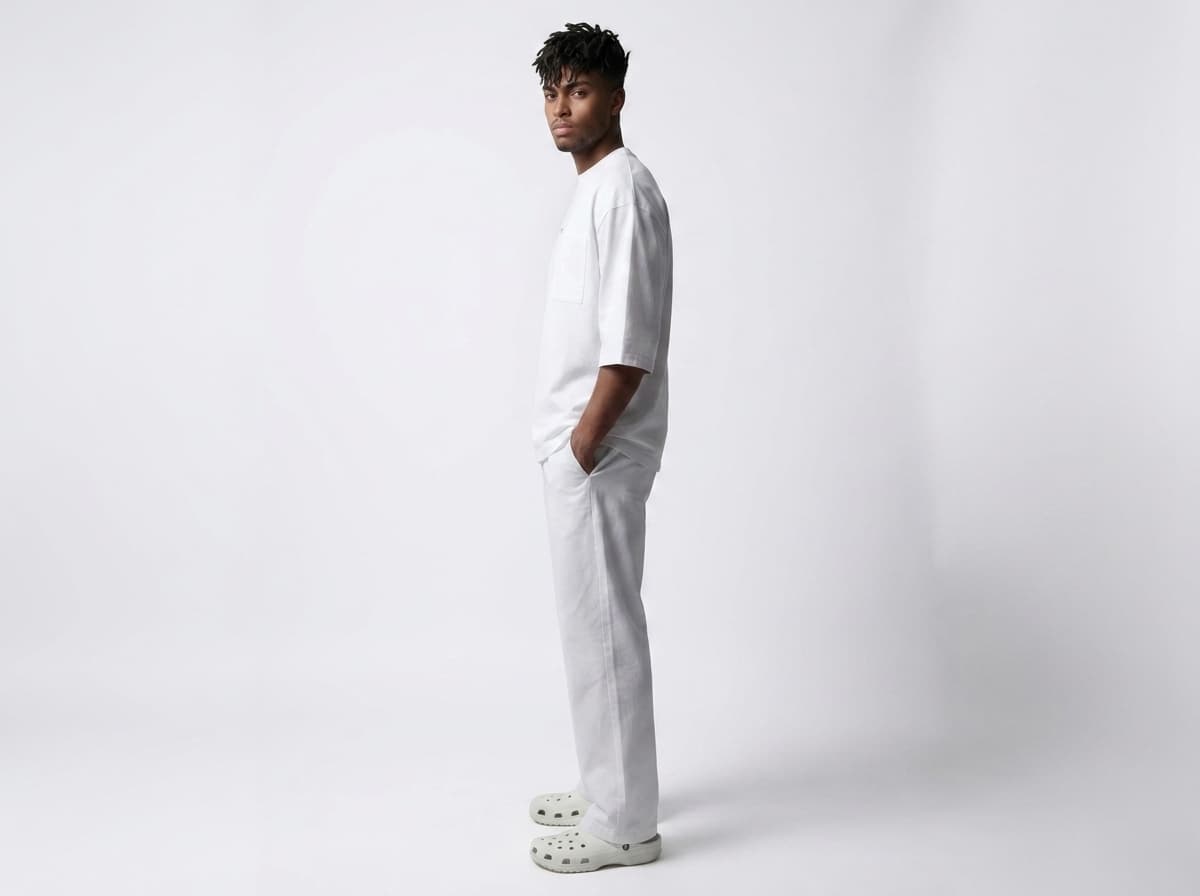 Врач-отоларинголог на приёме