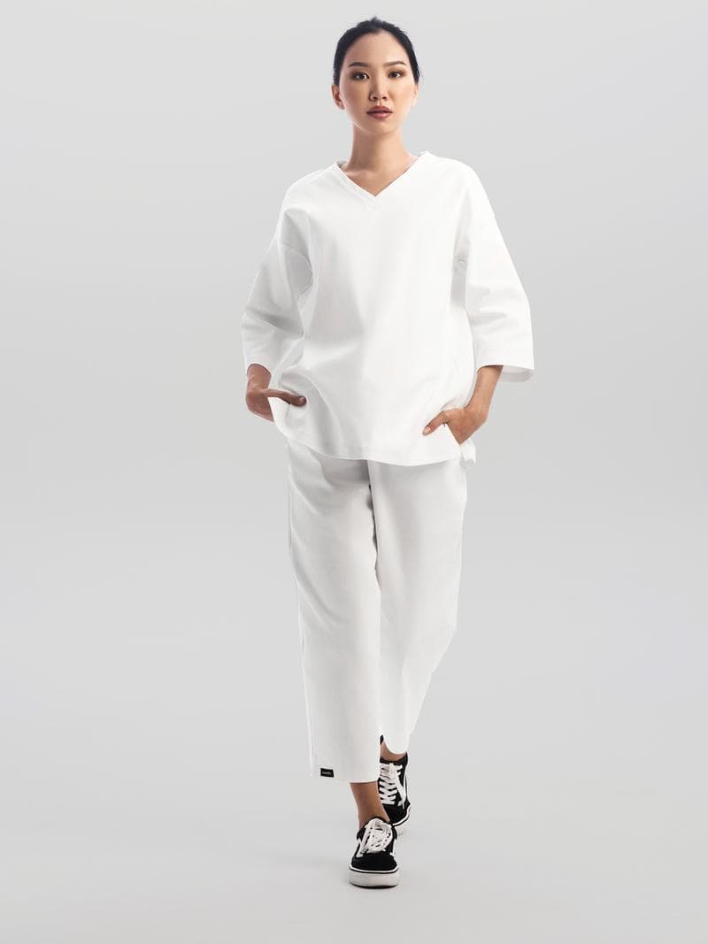 Костюм классический белый жен — фото 1